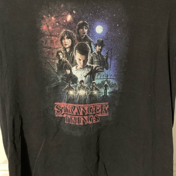 2016 Stranger Things First Season Promo T-shirt Size L - Picture 1 of 4
